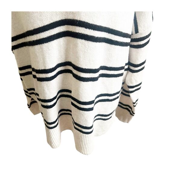 a.n.a Sweater Size 1X Classic Striped V-Neck Pullover Women's NWT Ivory Black - Picture 9 of 15
